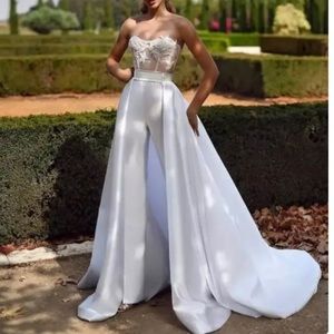 Wedding overskirt